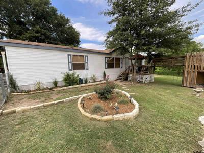 20911 Meadowbrook Drive