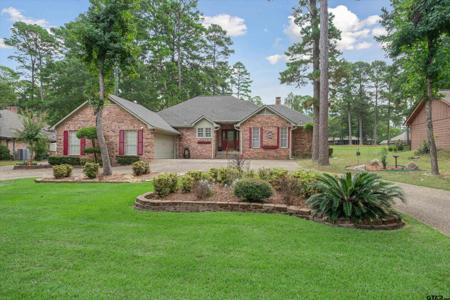 320 Greenbriar Trail