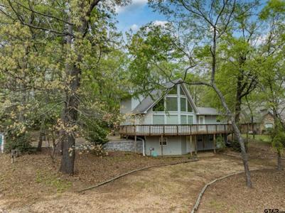 203 Lakewood Circle