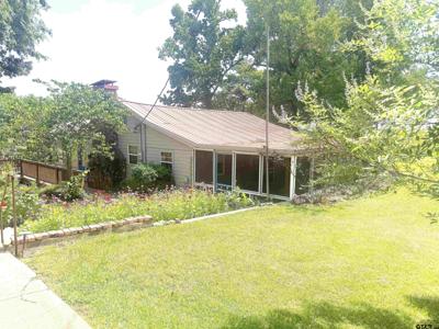 668 Omaha Dr