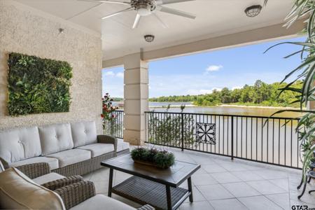 3351 Cascades Ct #306