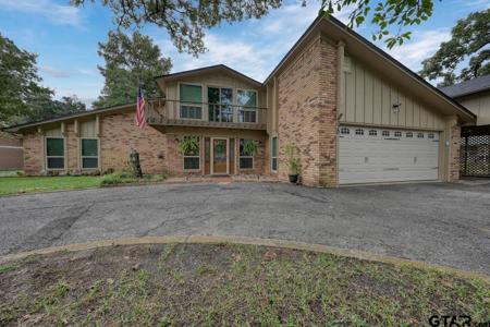220 Texas Dr