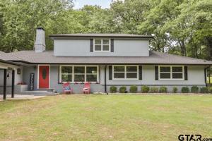 218 Brookside Dr.