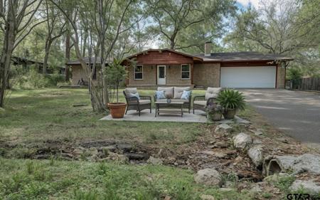 210 Canyon Dr