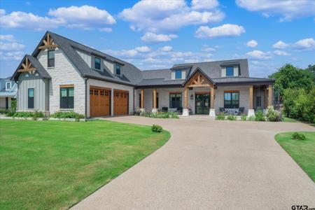 220 Winged Foot Dr