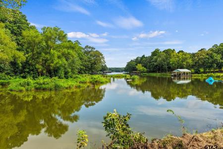 133 Sandy Lake