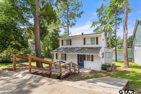 516 Hideaway Lane East