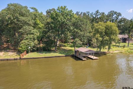 928 Pelican Dr.
