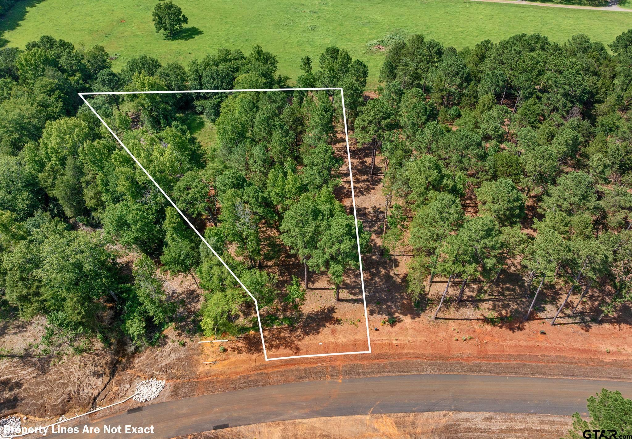 Image 2: 1.5 acres for your home site