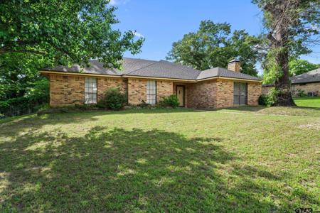 3815 Lamb Dr.