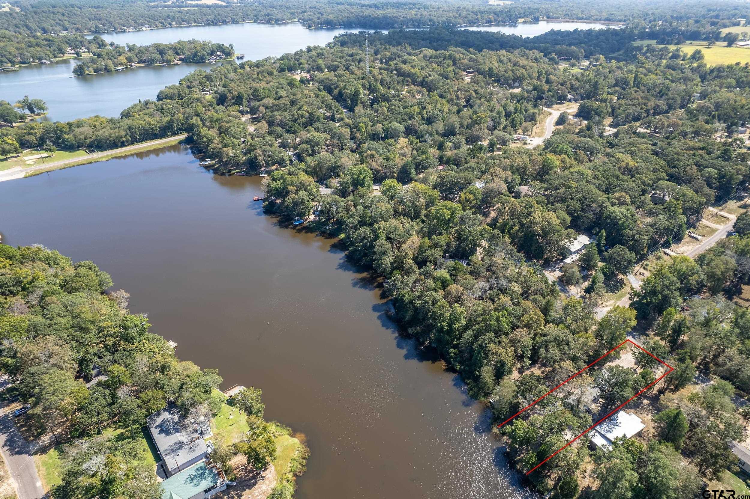 Image 2: Aerial of Hickory Hills Lake & Callender Lake