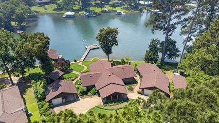 157 Lago Vista