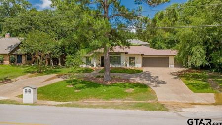 555 Hideaway Lane East