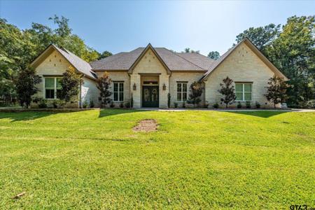 15373 Lakeside Drive