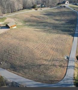 23 Mallard Pointe Dr Byrdstown, TN 38549