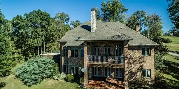 230 Eagle Point Drive