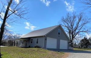 3174 Old Highway 42S
