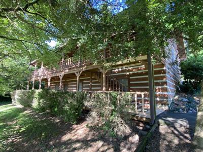 2233 Hitchcock Dr