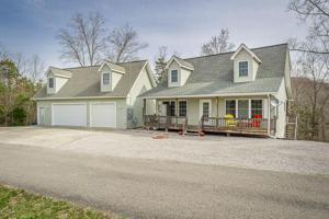 1198 Twin Falls Ln