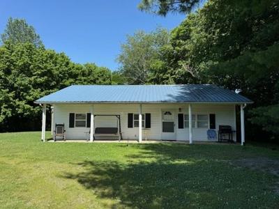 109 Riverside Ln