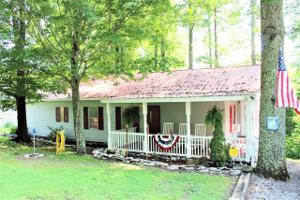 370 Oak Dr