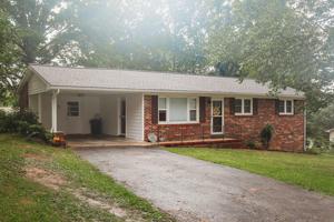 2364 Lakeland Dr