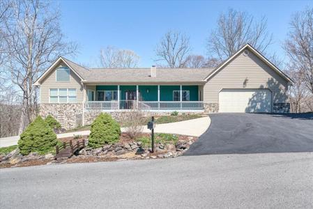 566 Mallard Pointe Rd