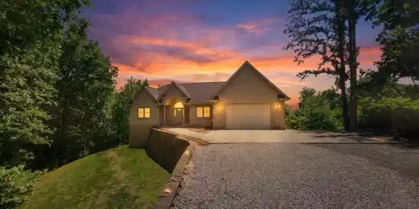 307 Griffin Trail