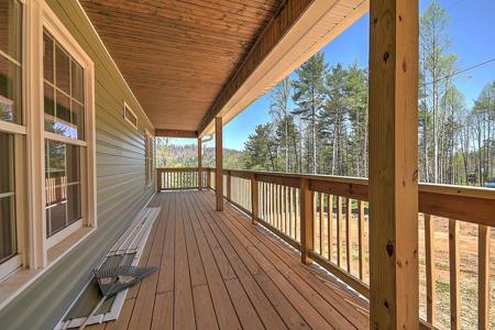 476 Bridle Path