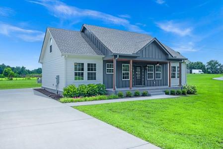 156 Collins River Dr