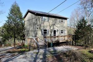 3022 Bice's Bluff