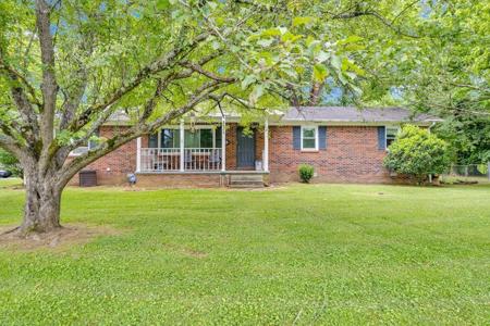 3071 Bayshore Dr