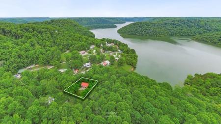 475 Lauren Ln