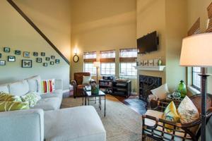 1007 Cove Hollow Road