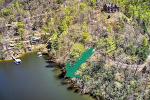3 Coves Edge DR