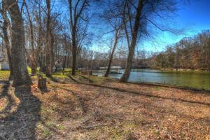 237 River Oaks Dr