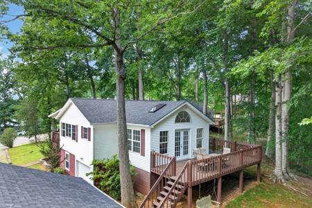 107 Lakeview Spur