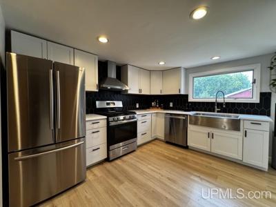 318 Seifert Avenue