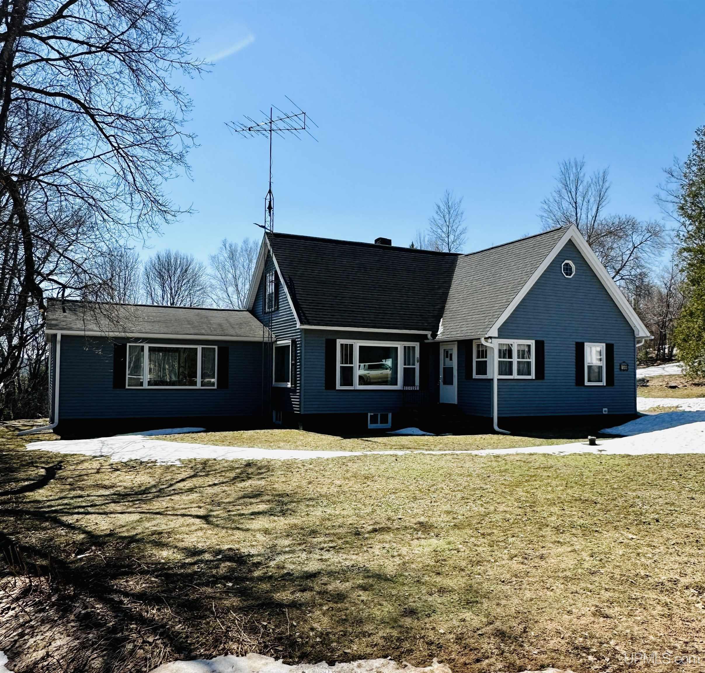 108 E Lake St, Michigamme, MI lhrmls01597275