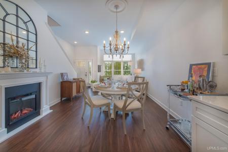 776 S Lakeshore Boulevard