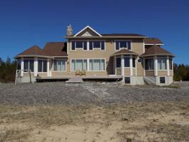 1253 W Lakeshore Dr