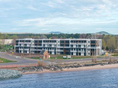 (Unit 27) -2401 N Lakeshore Boulevard
