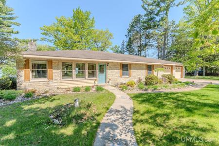805N Indian Trail