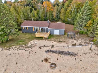 3092 S Woodland Shores Trail