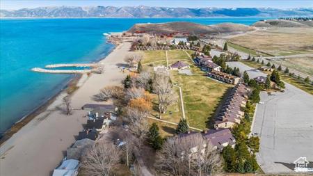2176 S BEAR LAKE BLVD