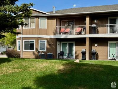 815 N HARBOR DR Unit 201