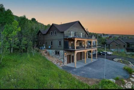 705 N LOCHWOOD VW
