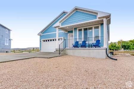 2233 S BEACHCOMBER LN