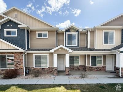 257 W SEASONS LN