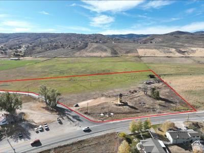 1923 S BEAR LAKE BLVD